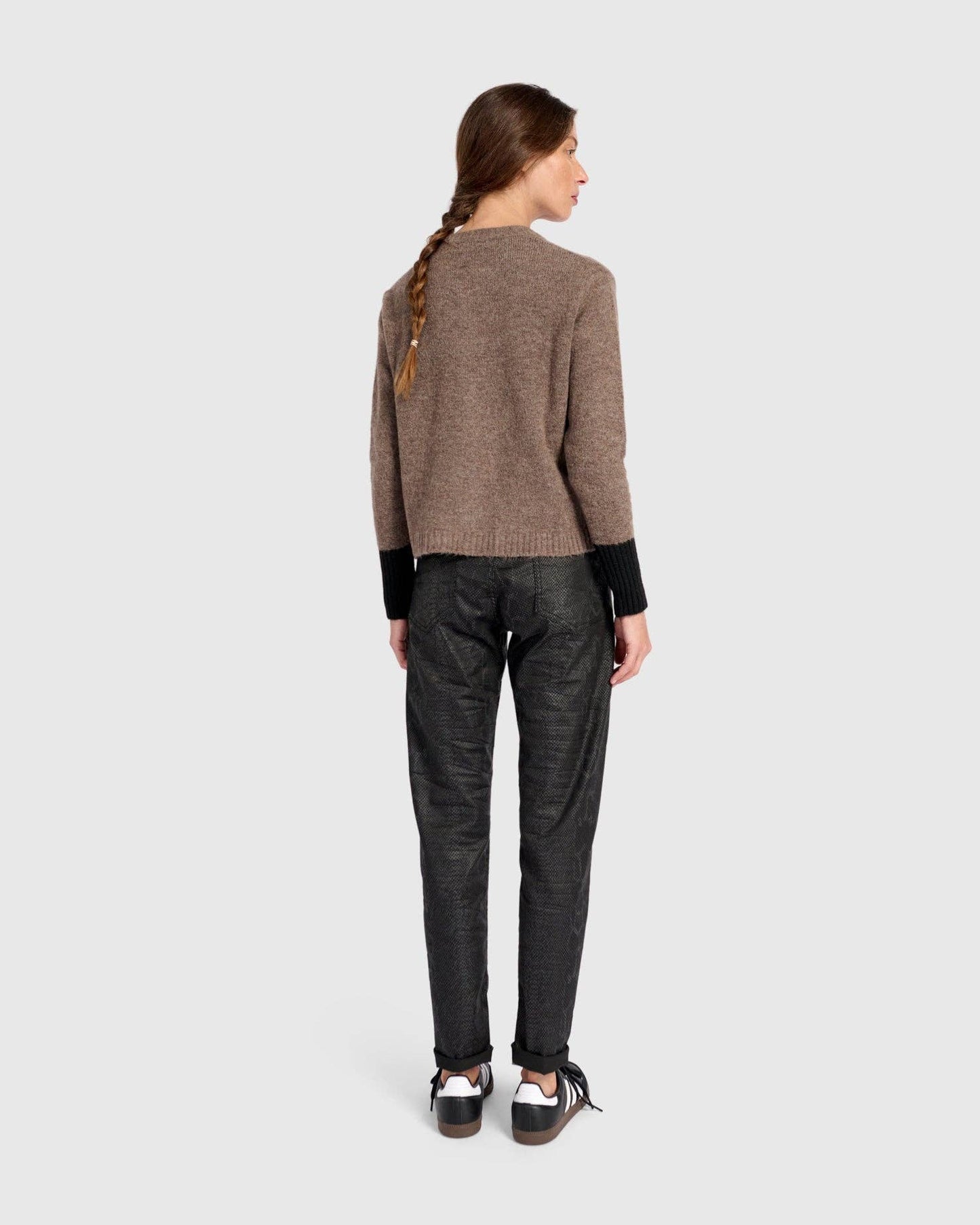 Blackbird Sweater, Hazelnut/Black: MIX / ONE SIZE