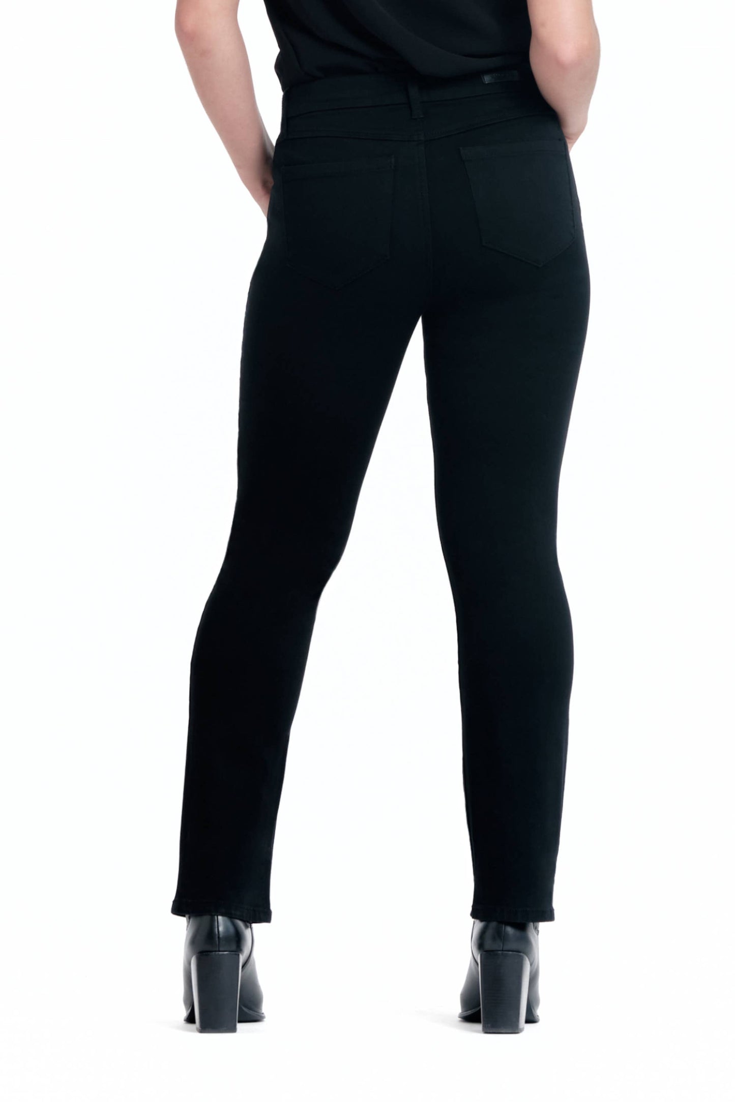 30” Better Butter Mid-Rise Slim Straight in Black: 0/25