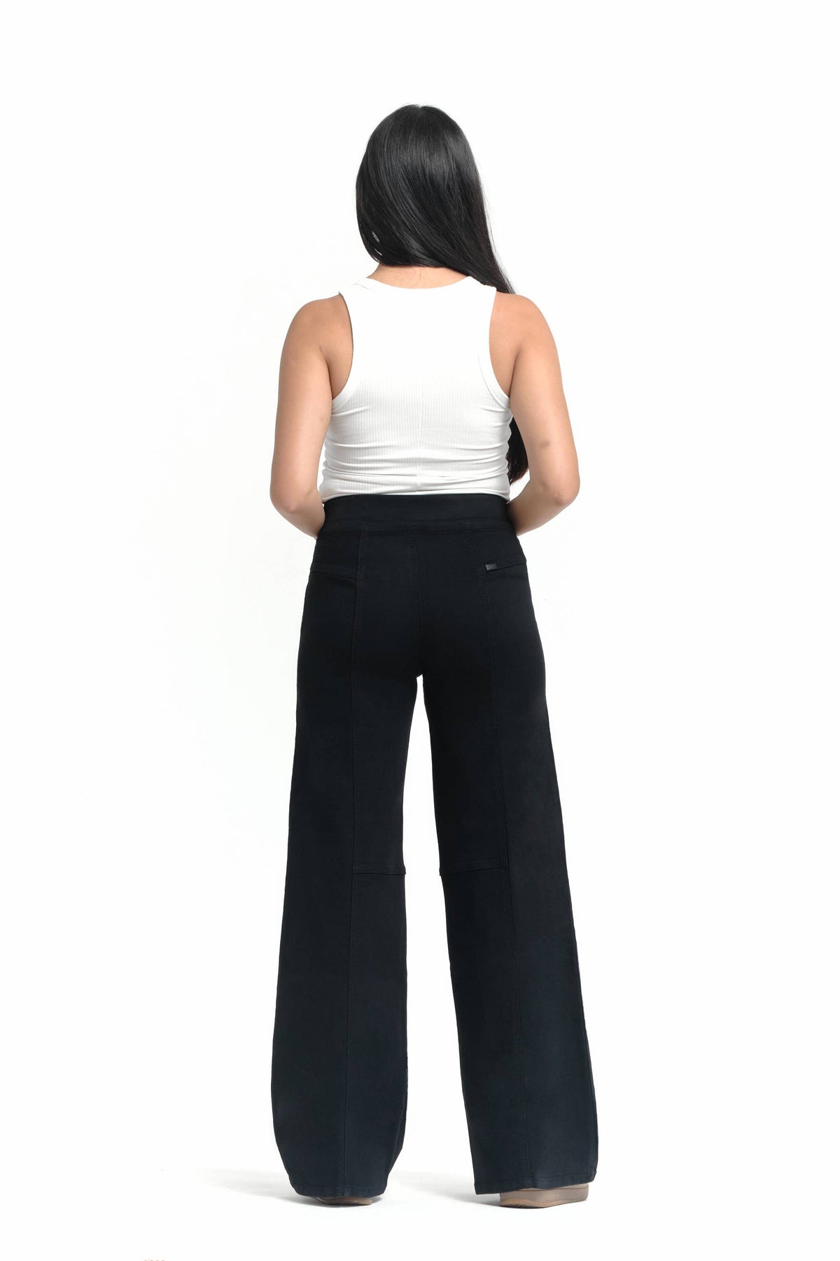 32" Pull-On Wide Leg Jeans w/ Tummy Control in BLACK: 8/29