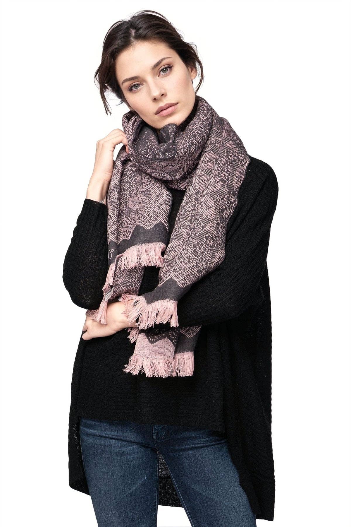 Snowflake Intarsia Blanket Wrap: White / One Size