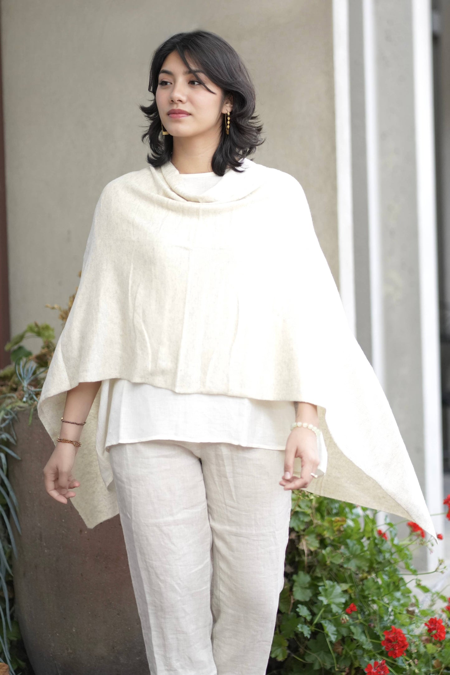 Cashmere Poncho Ivory: Ivory