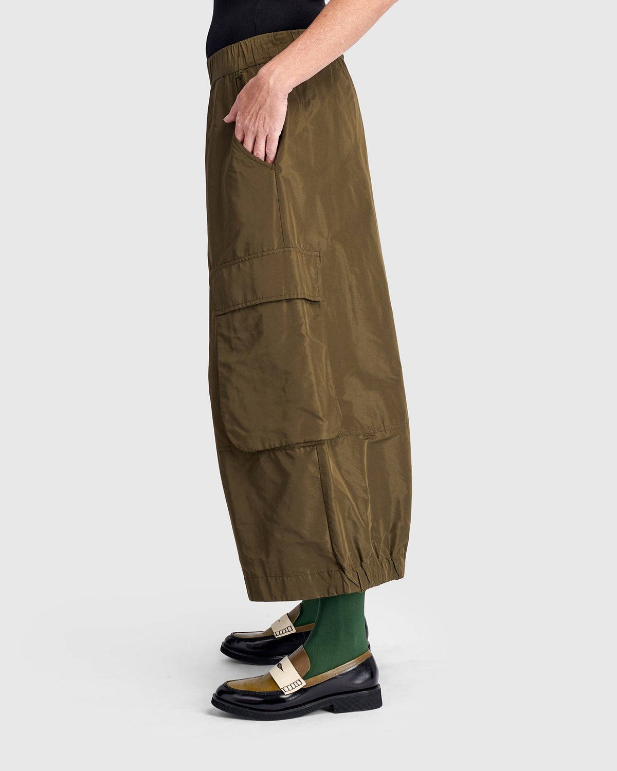 Urban Wide Cargo Pants, Khaki: Khaki / 3 (US 10-12)