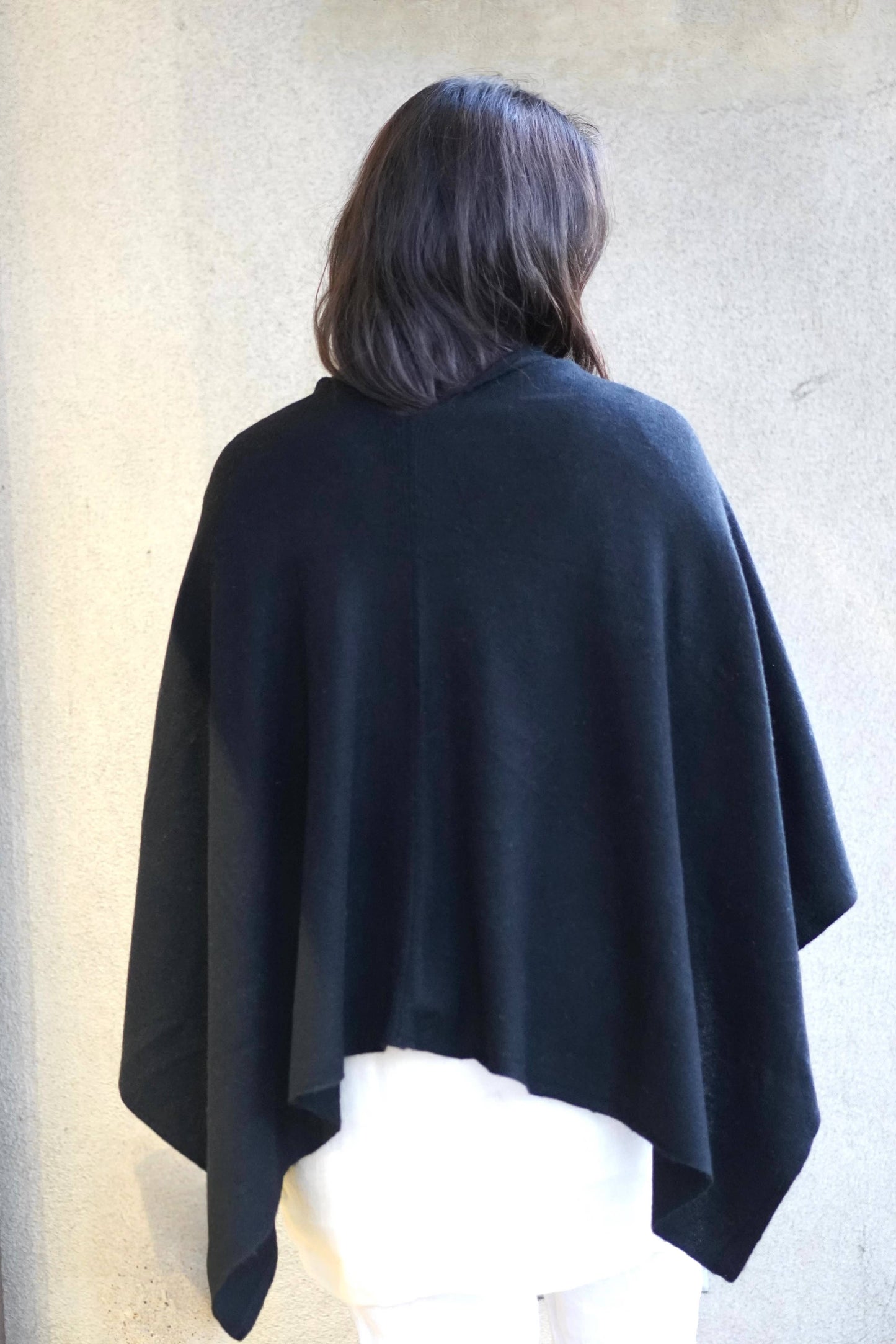 Cashmere Poncho Black