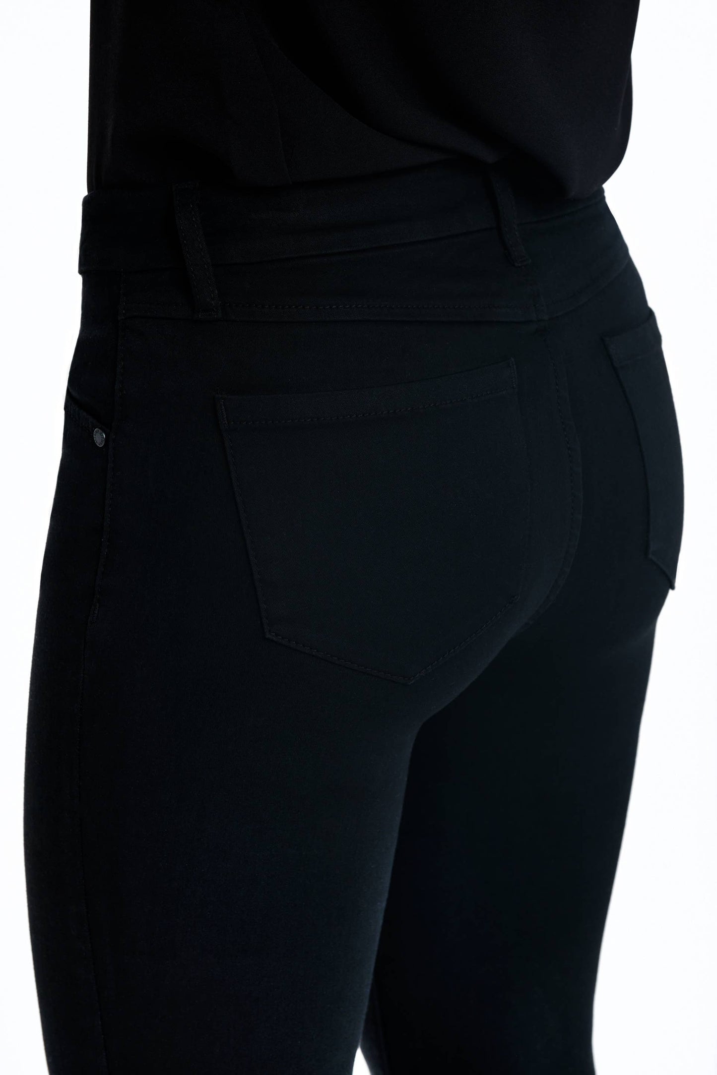 30” Better Butter Mid-Rise Slim Straight in Black: 0/25