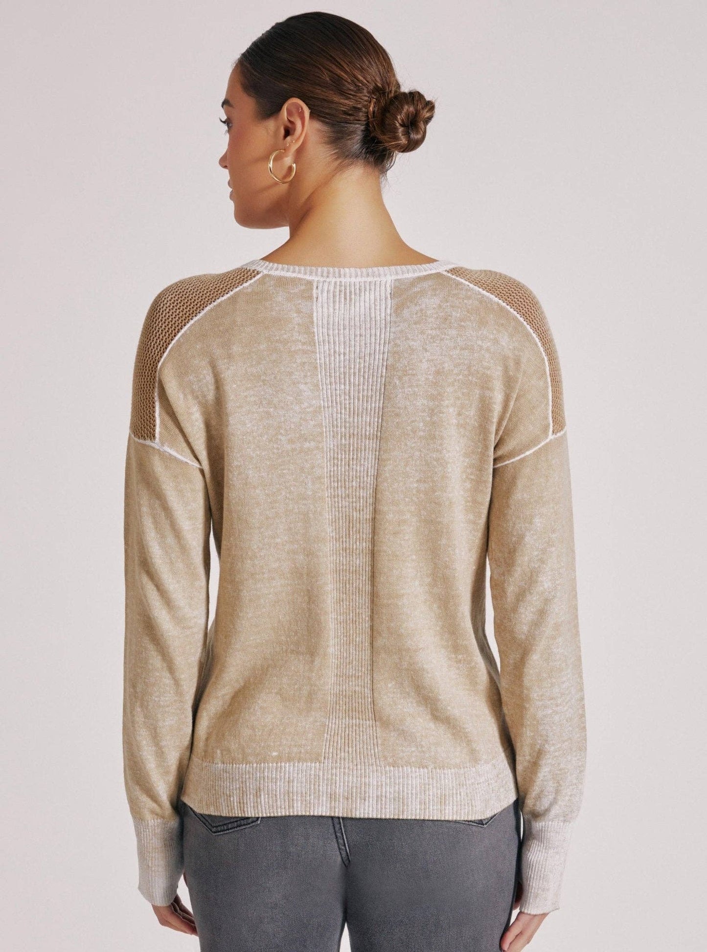 V Neck Huntress Sweater - Blanc Noir