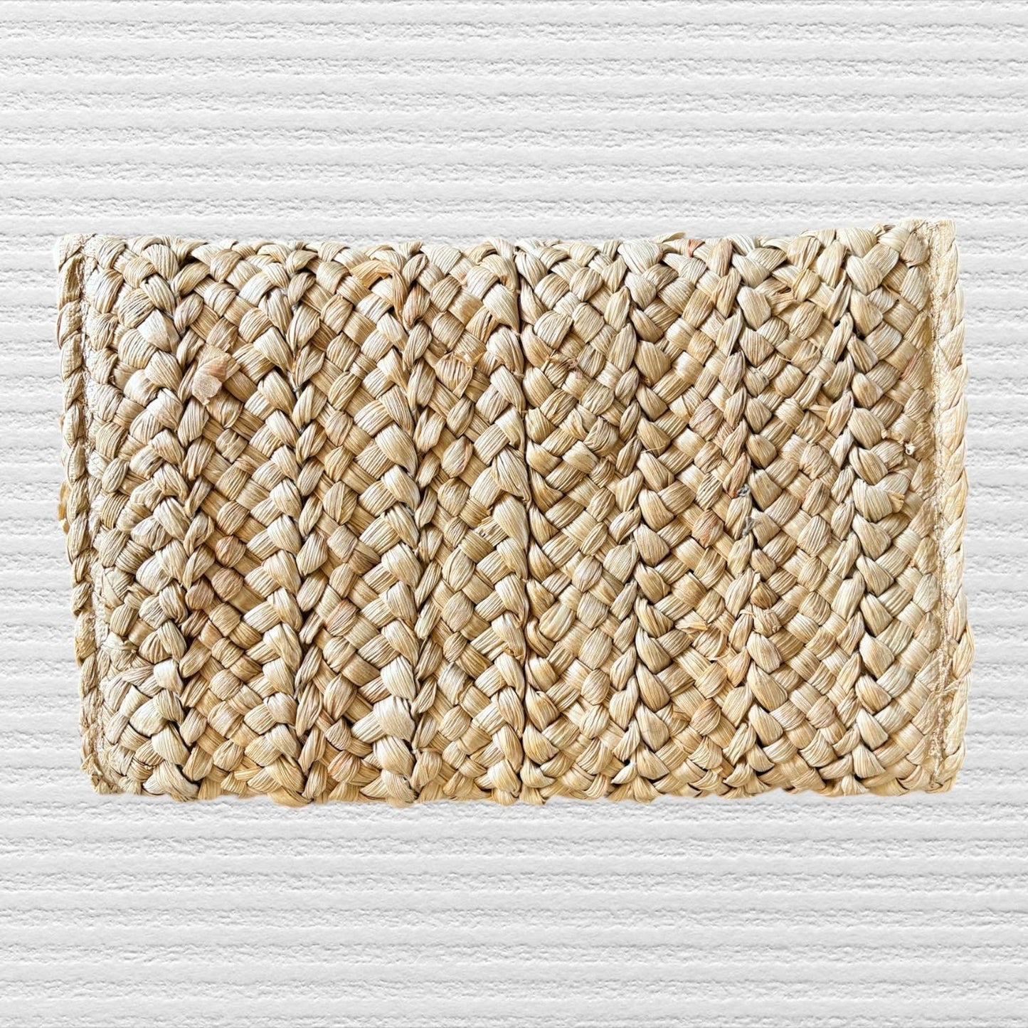 Natural Woven Straw Crossbody