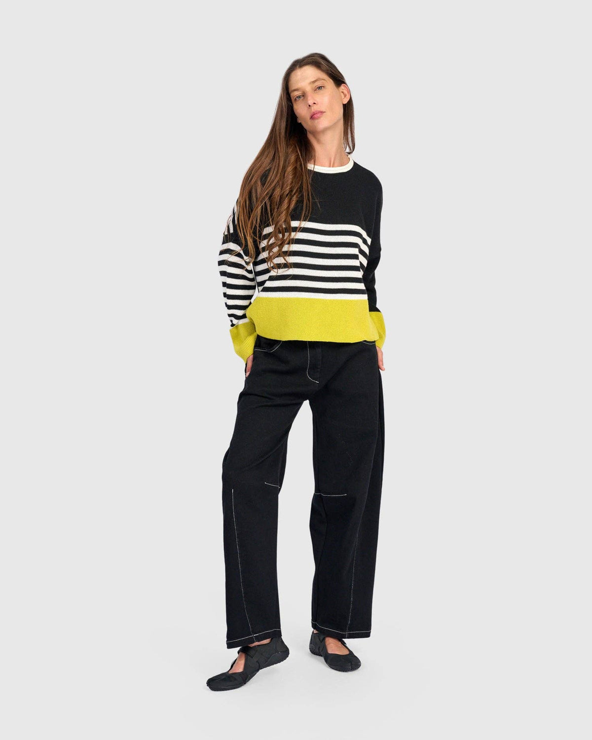 Honeybee Sweater, Black/Yellow: MIX / ONE SIZE