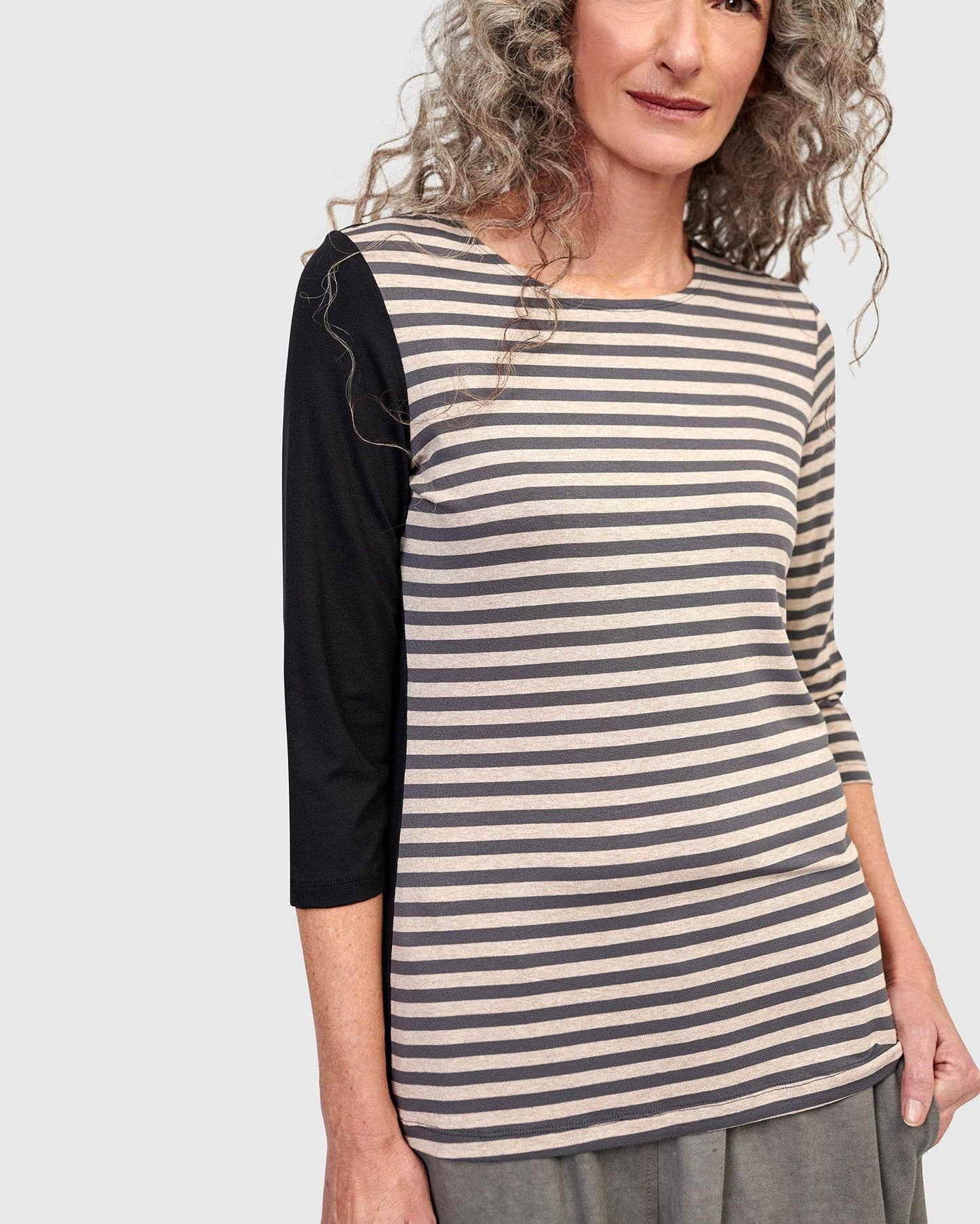 Urban Mojave Tee, Grey: Grey / 2 (US 8-10)