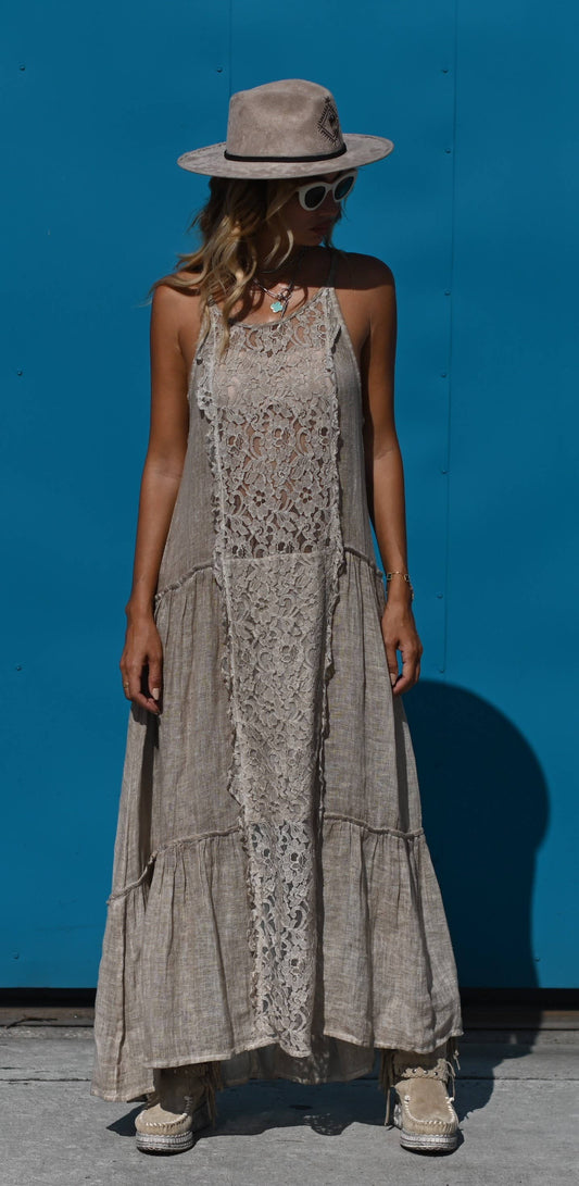 Daisy Maxi Dress: Brown