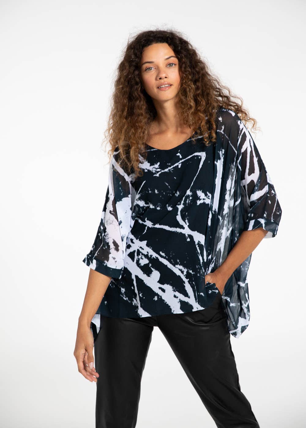 Capri Poncho in Rearrange - In Stock: 0001
