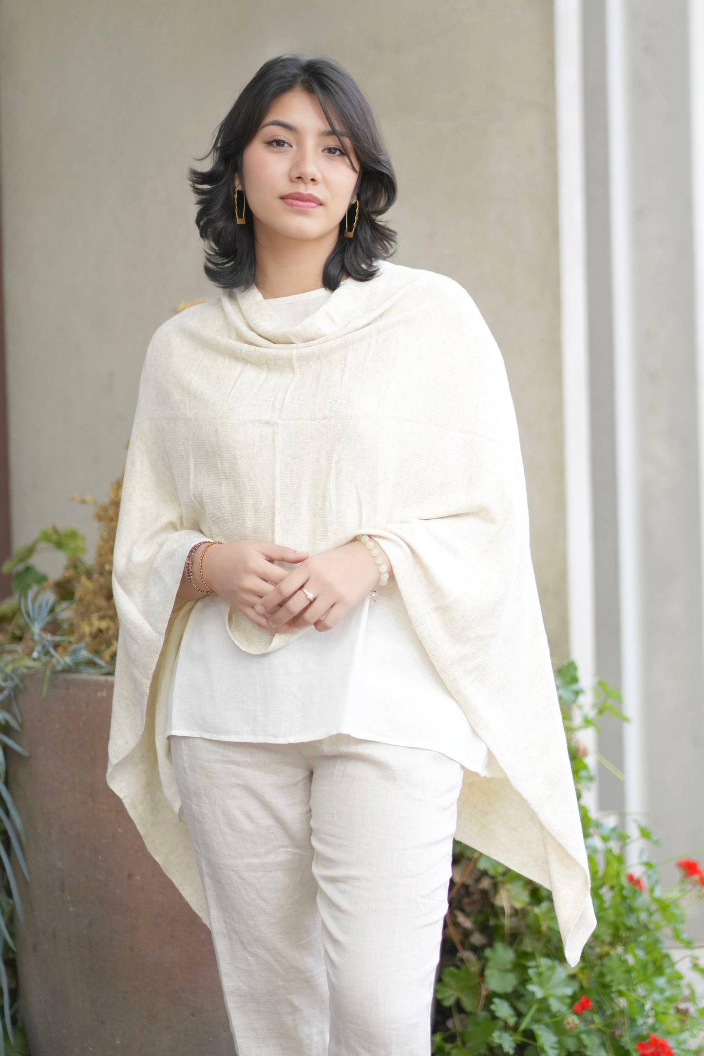 Cashmere Poncho Ivory: Ivory