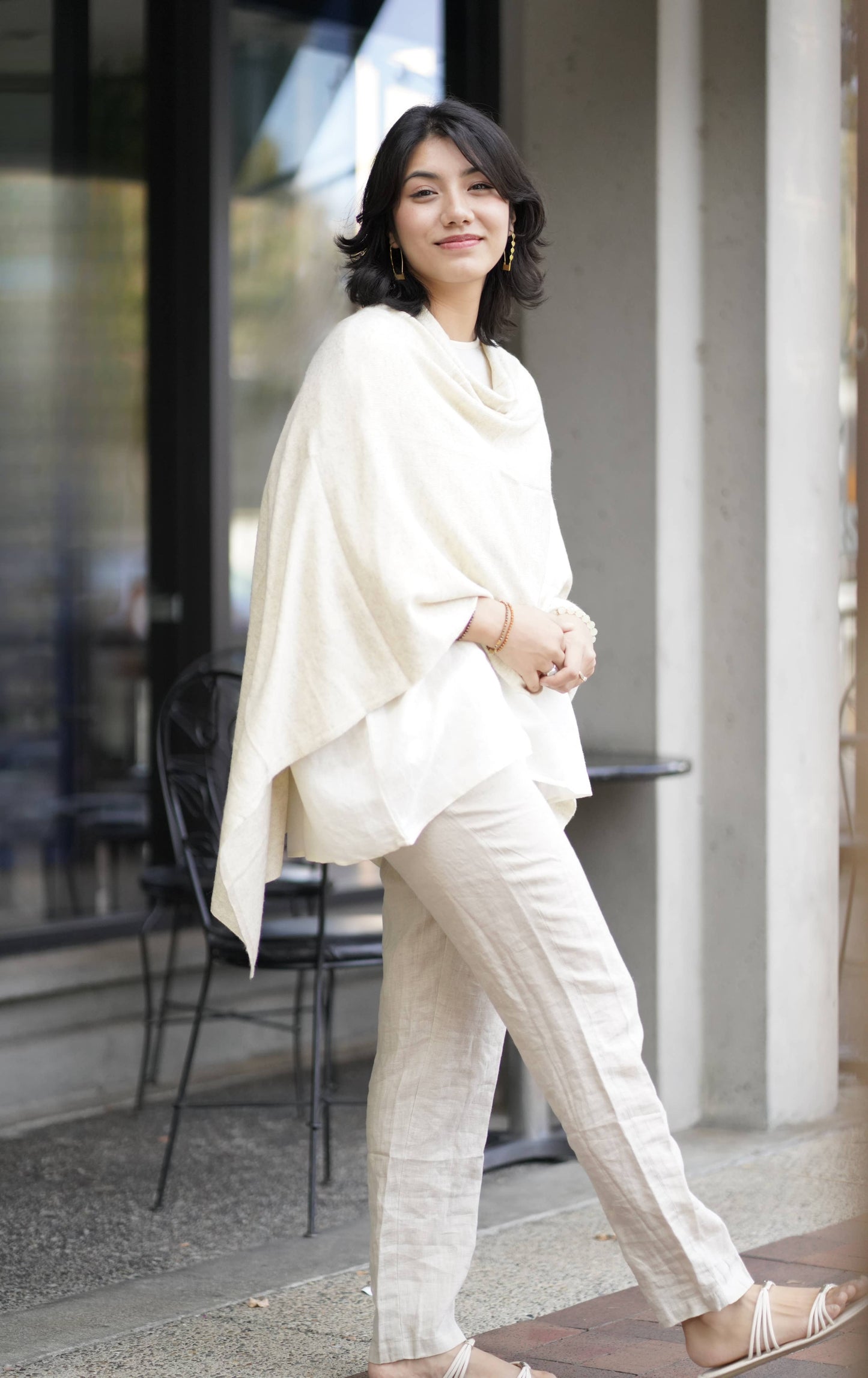 Cashmere Poncho Ivory: Ivory