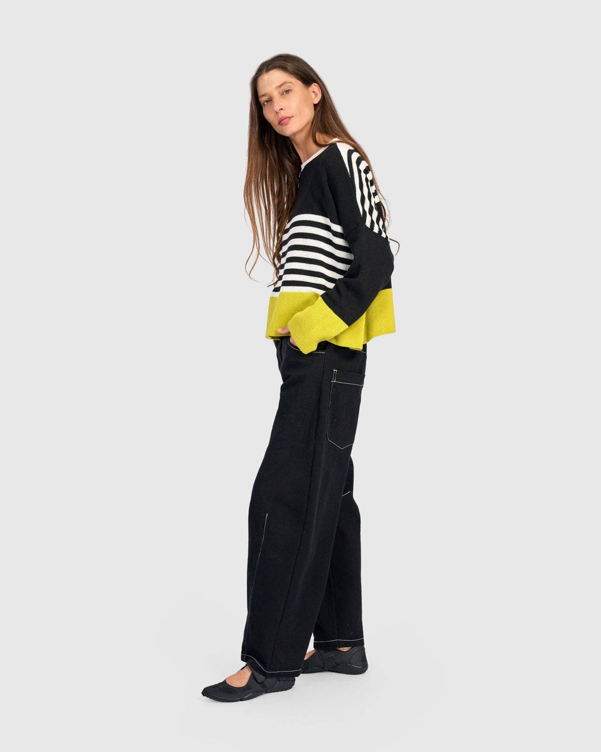 Honeybee Sweater, Black/Yellow: MIX / ONE SIZE