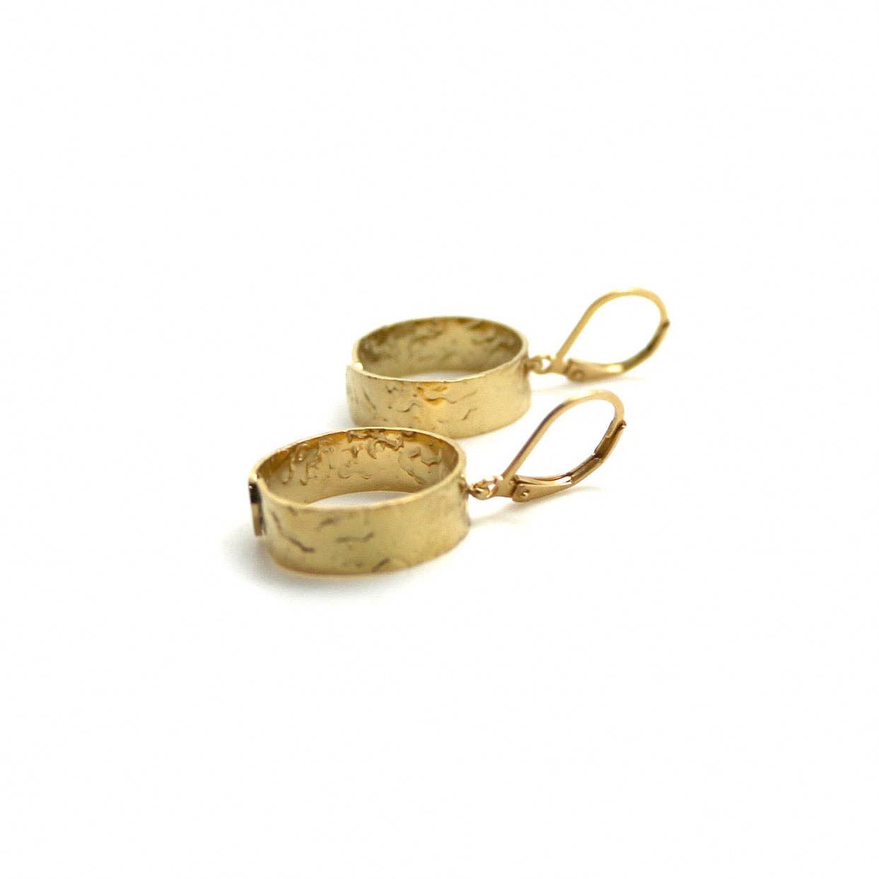 Simple Infinity Circle 24K Gold Plated Earrings -French Flair Collection- E4-016