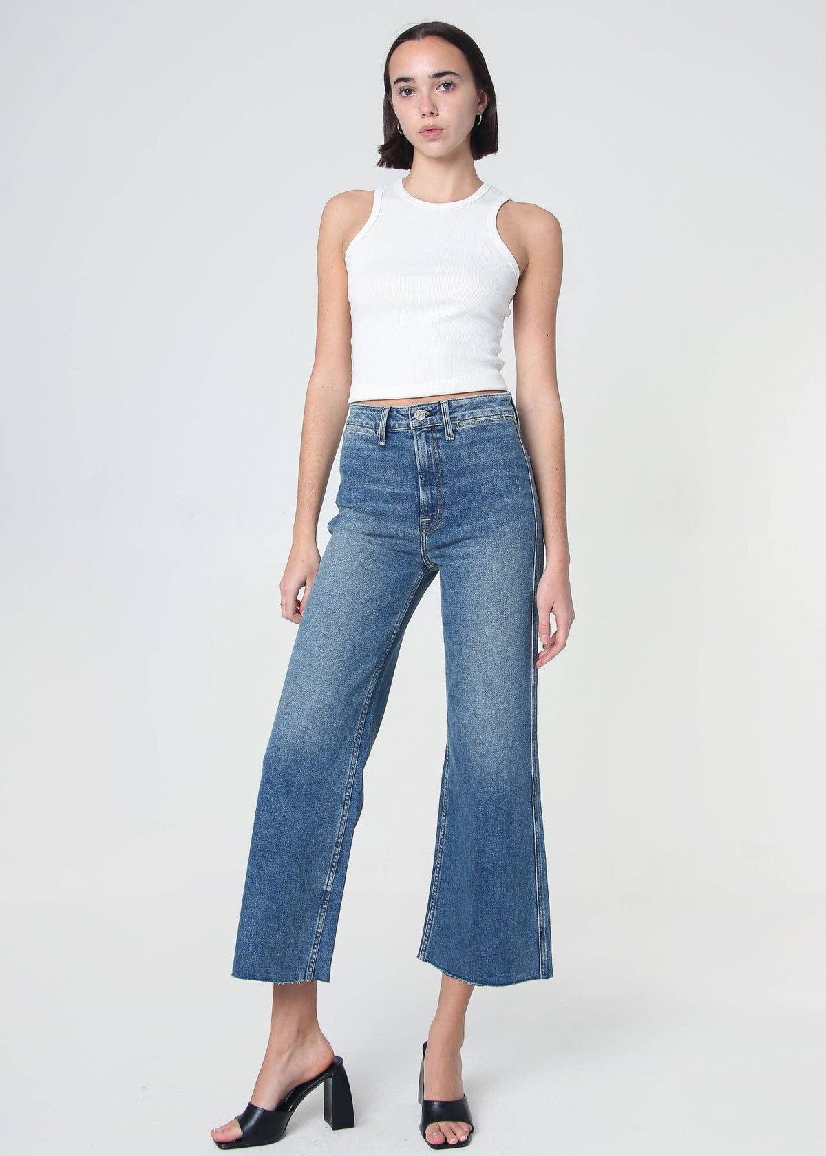 Queen High Rise Crop Wide Leg Jean - Lawrence Wash: Lawrence / 25