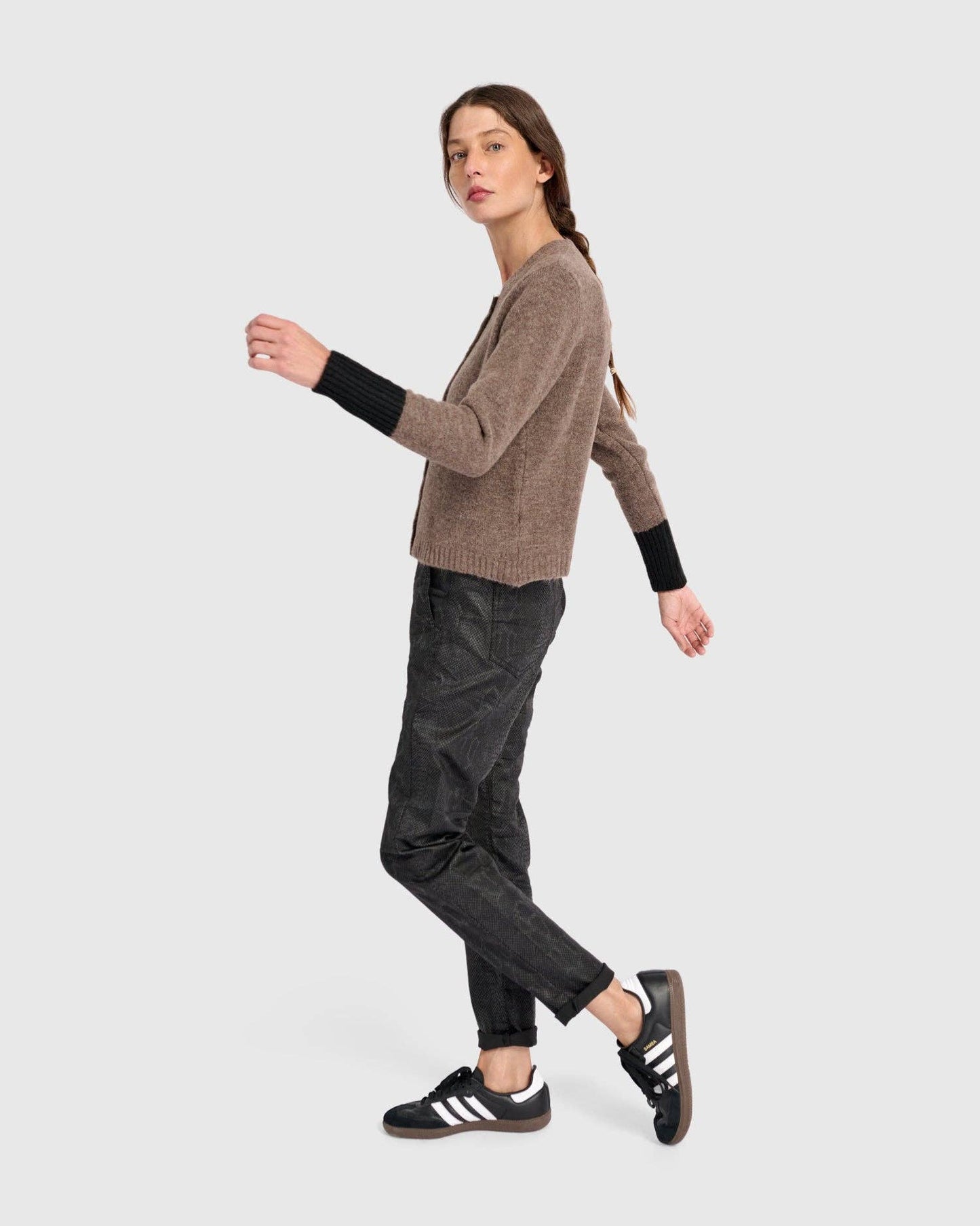 Blackbird Sweater, Hazelnut/Black: MIX / ONE SIZE