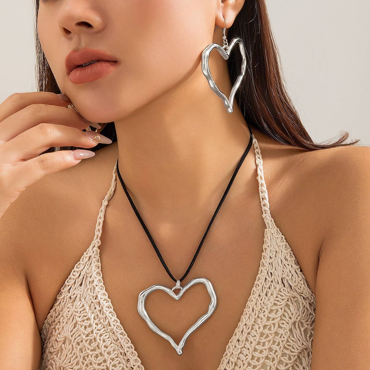 EXAGGERATED HOT GIRL SIMPLE ADJUSTABLE NECKLACE_CWAJE1918: TYPE8 / (OS) 2
